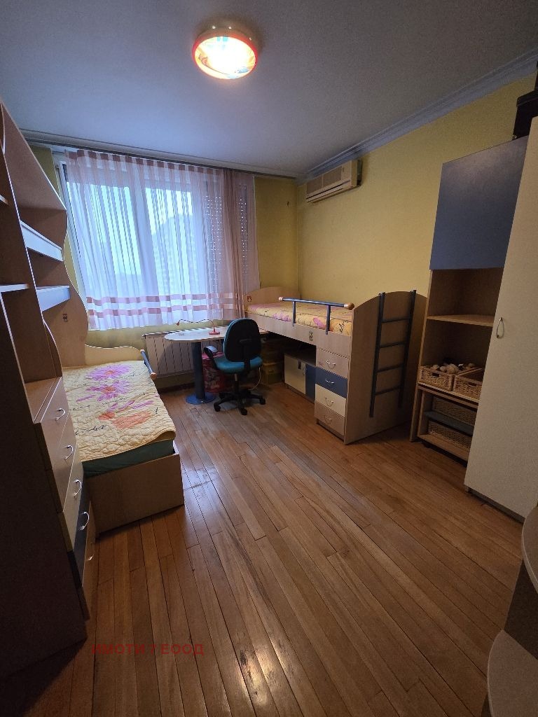 Дава под наем 3-СТАЕН, гр. София, Център, снимка 11 - Апартаменти - 51604321