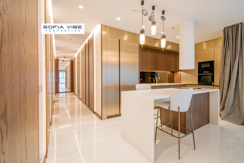 Дава под наем 4-СТАЕН, гр. София, Център, снимка 2 - Апартаменти - 53159391