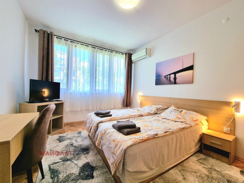 De inchiriat  3+ dormitor Burgas , Vâzrajdane , 120 mp | 67515079 - imagine [8]