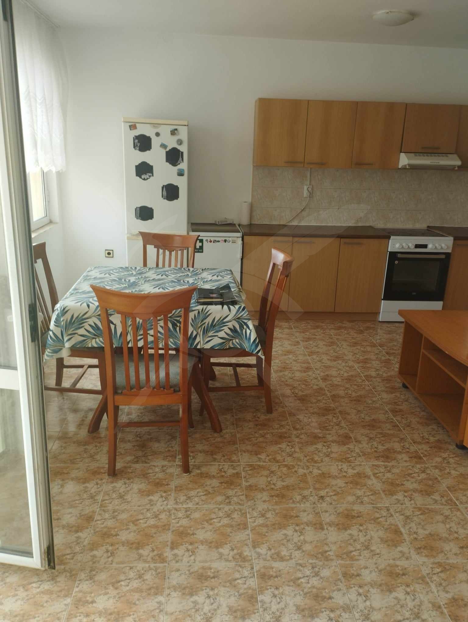 Дава под наем 4-СТАЕН, гр. Варна, Бриз, снимка 2 - Апартаменти - 53880948