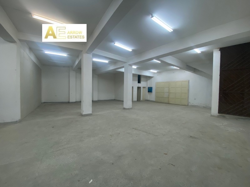 K pronájmu  Průmyslová budova Vraca , Centar , 1375 m2 | 36982130 - obraz [14]