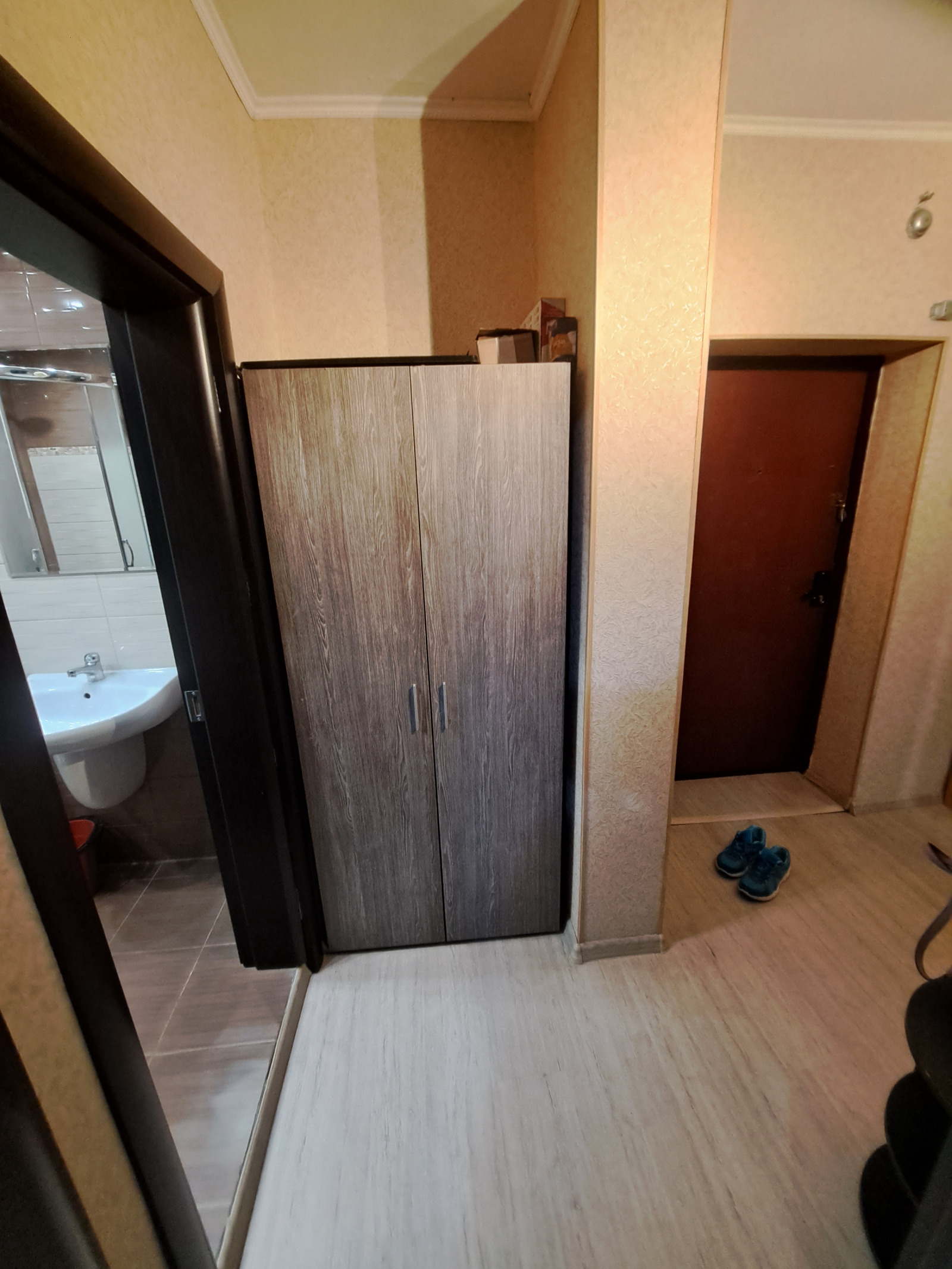 Дава под наем 2-СТАЕН, гр. Варна, Център, снимка 2 - Апартаменти - 54034834