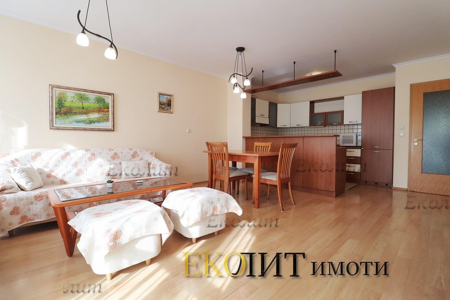 Дава под наем 3-СТАЕН, гр. София, Център