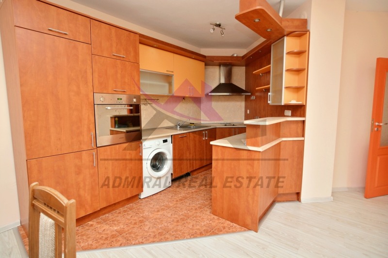 Προς ενοικίαση  1 υπνοδωμάτιο Βαρνα , Λεβσκη 1 , 76 τ.μ | 99398480