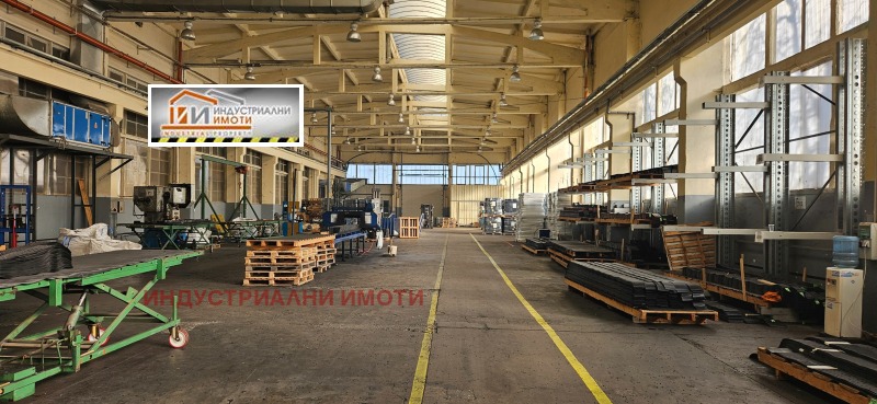 Дава под наем ПРОМ. ПОМЕЩЕНИЕ, гр. Пловдив, Индустриална зона - Юг, снимка 2 - Производствени сгради - 53081364