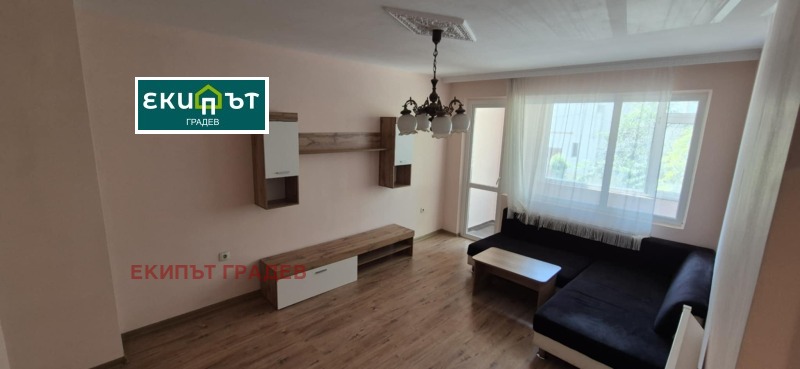 Издаје се  2 спаваће собе Варна , ЖП Гара , 65 м2 | 34093241