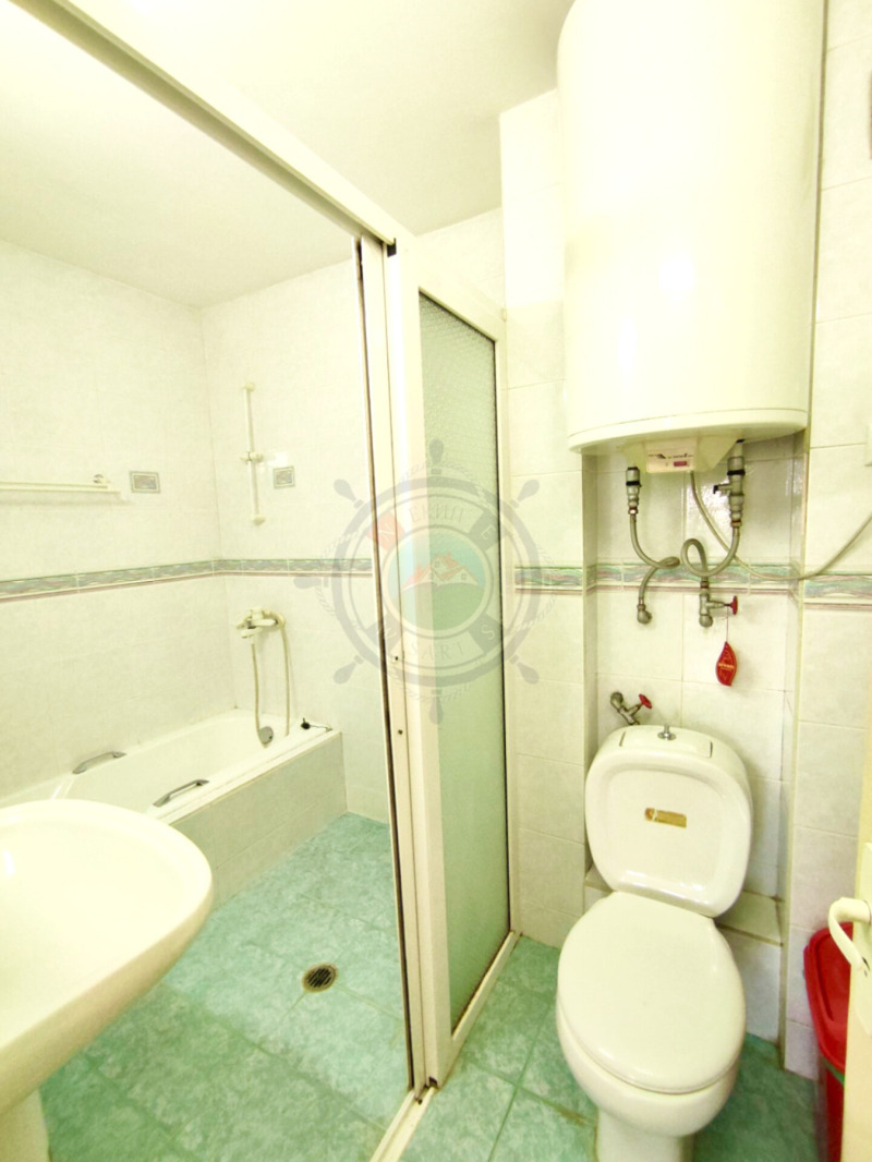 Издаје се  2 спаваће собе Варна , Трошево , 90 м2 | 28262742 - слика [12]