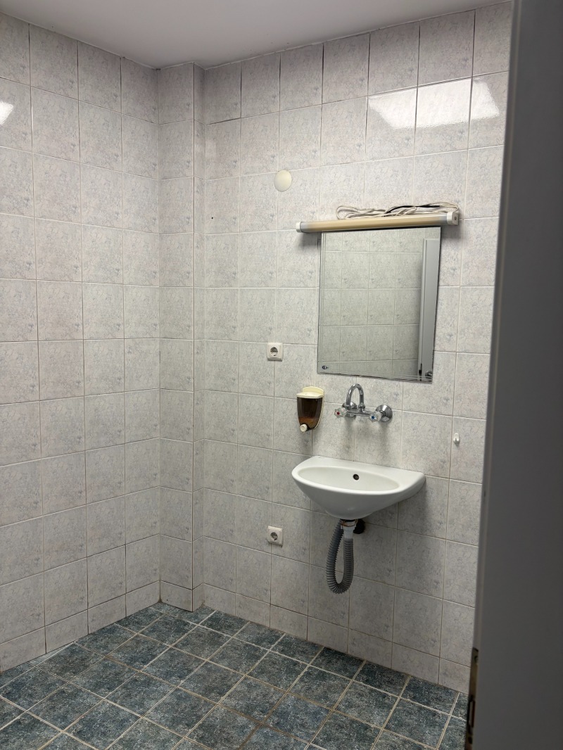 Дава под наем ОФИС, гр. Пловдив, Център, снимка 11 - Офиси - 52572005