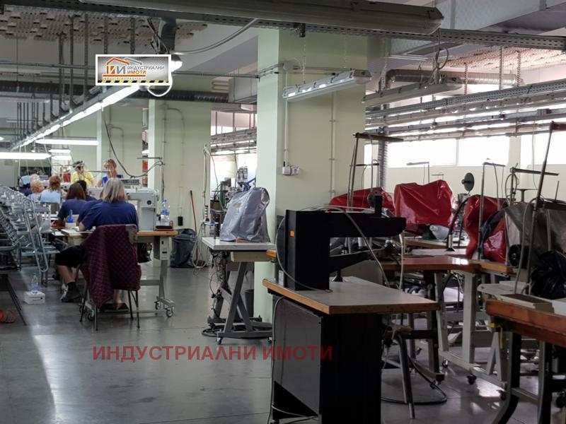 De inchiriat  Cladire industriala Plovdiv , Industrialna zona - Iztoc , 680 mp | 22666615 - imagine [2]