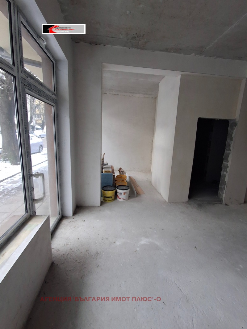 Дава под наем МАГАЗИН, гр. София, Лагера, снимка 2 - Магазини - 53147676