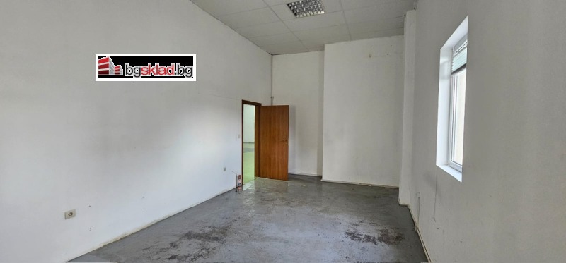 K pronájmu  Průmyslová budova Sofia , Podujane , 450 m2 | 74156379 - obraz [4]