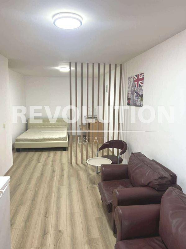Дава под нем  2-стаен, град Варна, м-т Ален мак •  300 EUR • ID 68267655 — holmes.bg - [1] 