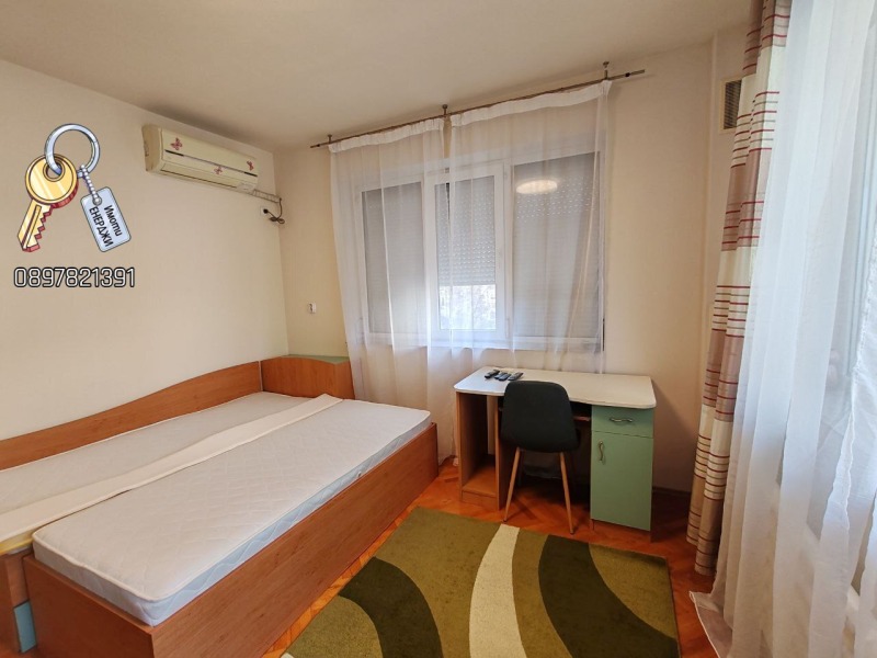 Дава под наем 4-СТАЕН, гр. Плевен, Идеален център, снимка 12 - Апартаменти - 53121860