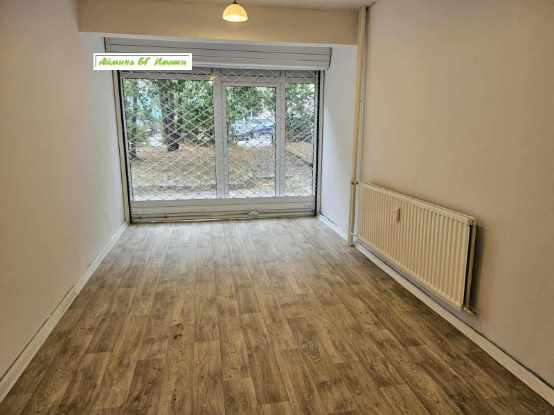 Προς ενοικίαση  Κατάστημα Σοφηια , Λγιουλην 9 , 77 τ.μ | 85889082
