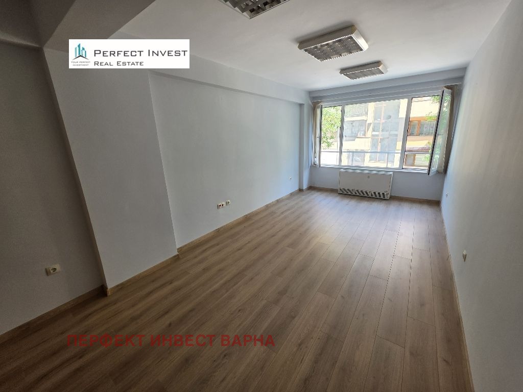 Дава под наем ОФИС, гр. Варна, Лятно кино Тракия, снимка 5 - Офиси - 55310299
