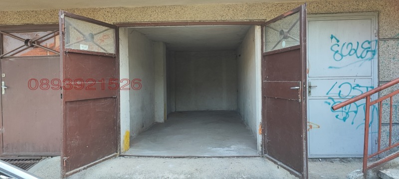 Дава под наем СКЛАД, гр. Русе, Широк център