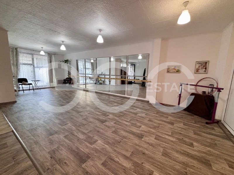 Do wynajęcia  Biuro Warna , Centar , 45 mkw | 46265609 - obraz [2]
