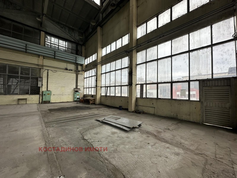 Дава под наем СКЛАД, гр. Пловдив, Индустриална зона - Юг, снимка 5 - Складове - 52454865