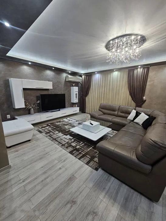 Da affittare  2 camere da letto Plovdiv , Mladegki Halm , 115 mq | 27537713