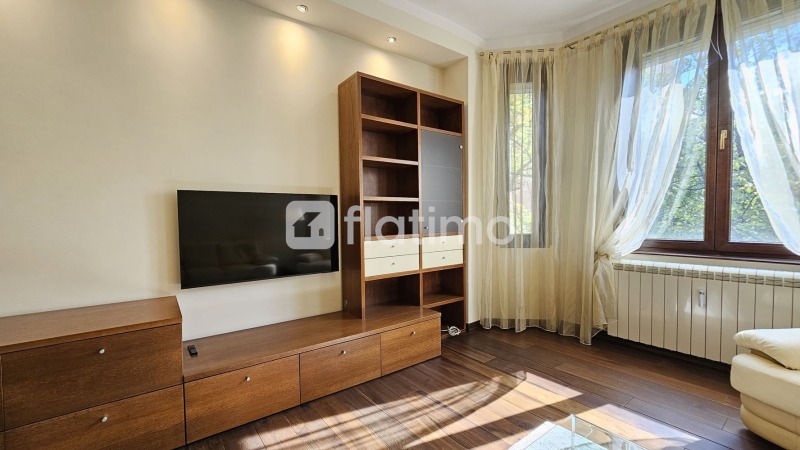 Zu vermieten  2 Schlafzimmer Sofia , Zentar , 110 qm | 77063039 - Bild [4]