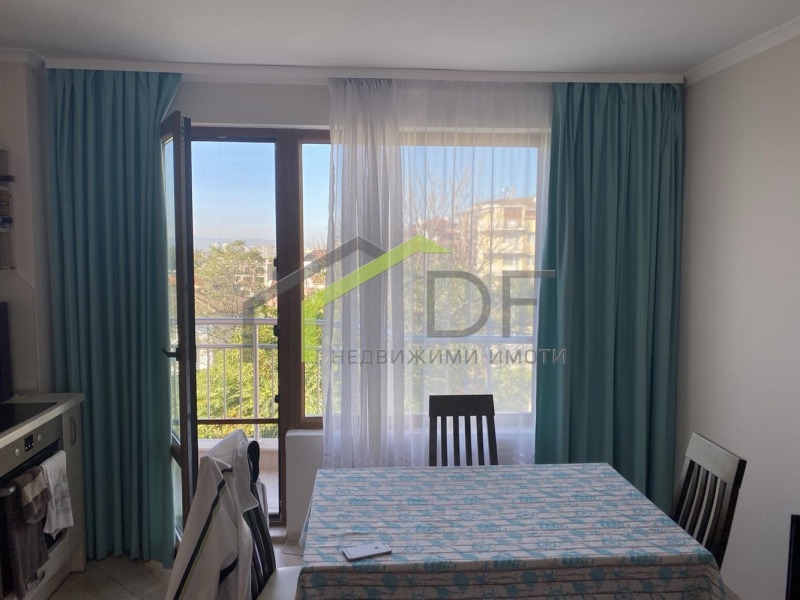 Дава под наем 3-СТАЕН, гр. Варна, Бриз, снимка 3 - Апартаменти - 52392209