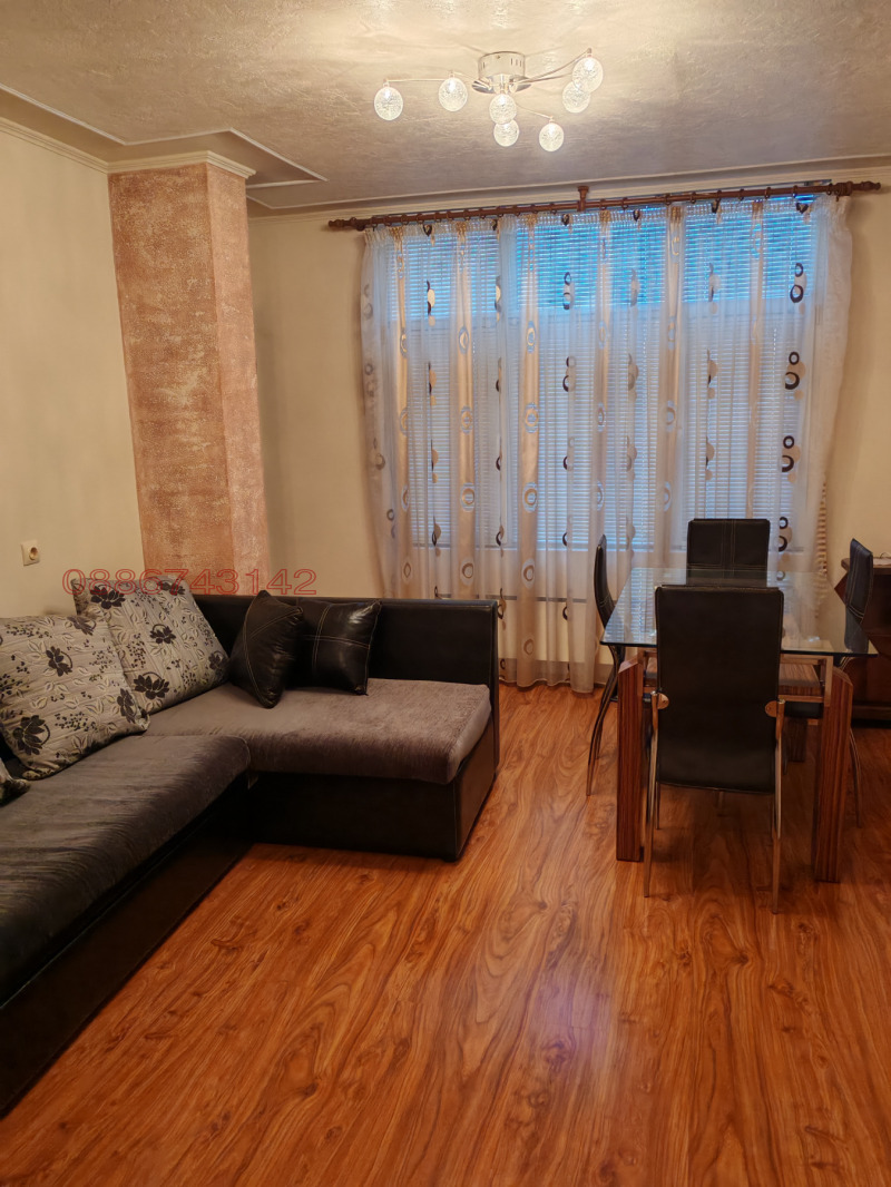Дава под Наем 2-СТАЕН в град Пазарджик, Център - 64 кв.м / 390 € » 762.77 лв.