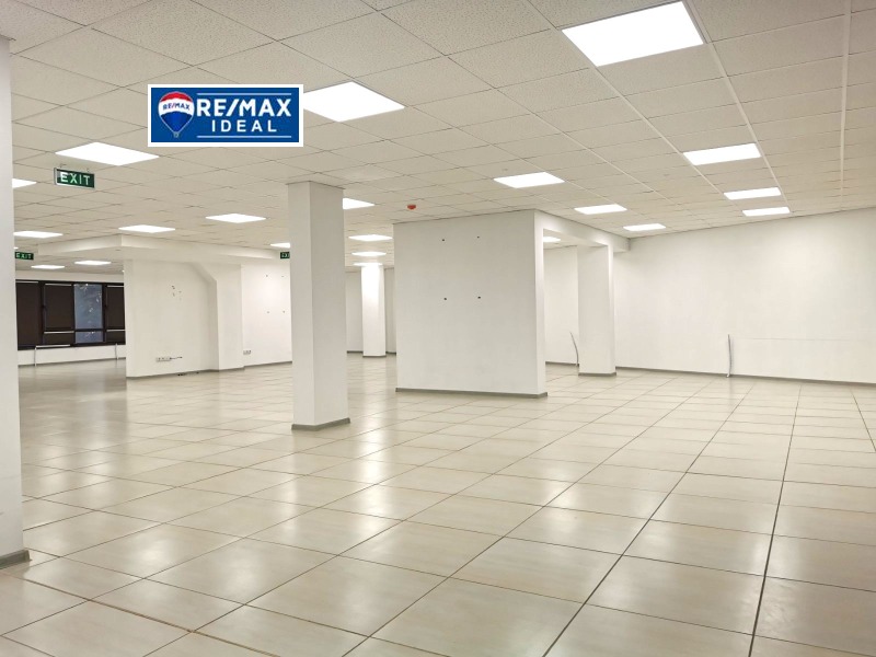 Дава под Наем ОФИС в град Варна, Трошево - 270 кв.м / 2 000 € » 3 911.66 лв., РЕМАКС-ИДЕАЛ