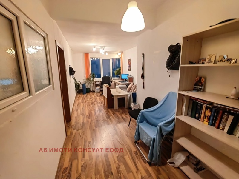 Дава под наем 2-СТАЕН, гр. София, Център