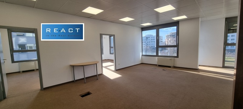 A louer  Bureau Sofia , Mladost 4 , 150 m² | 55131721 - image [3]