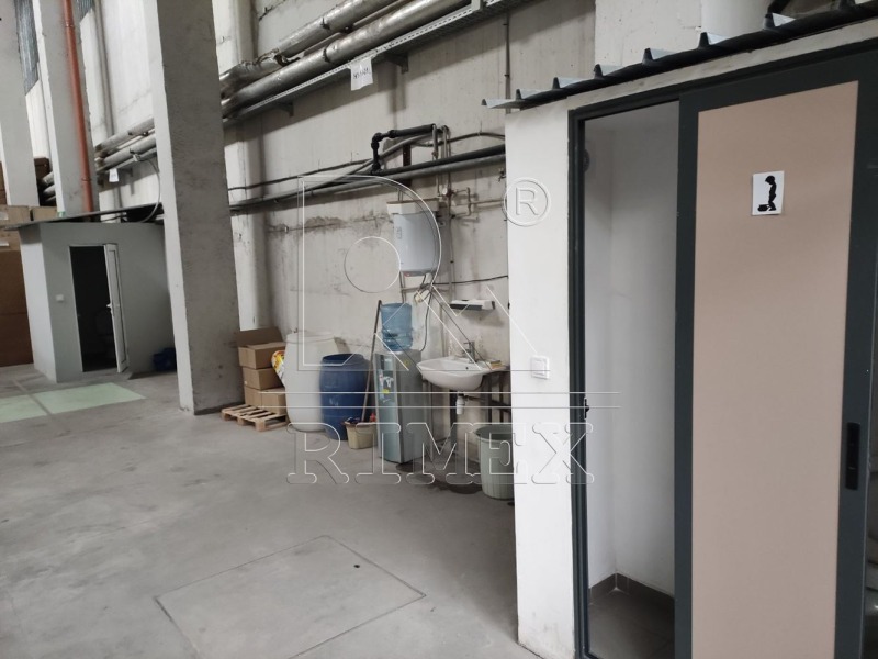 For Rent  Industrial building Plovdiv , Industrialna zona - Trakiya , 2130 sq.m | 53164328 - image [6]