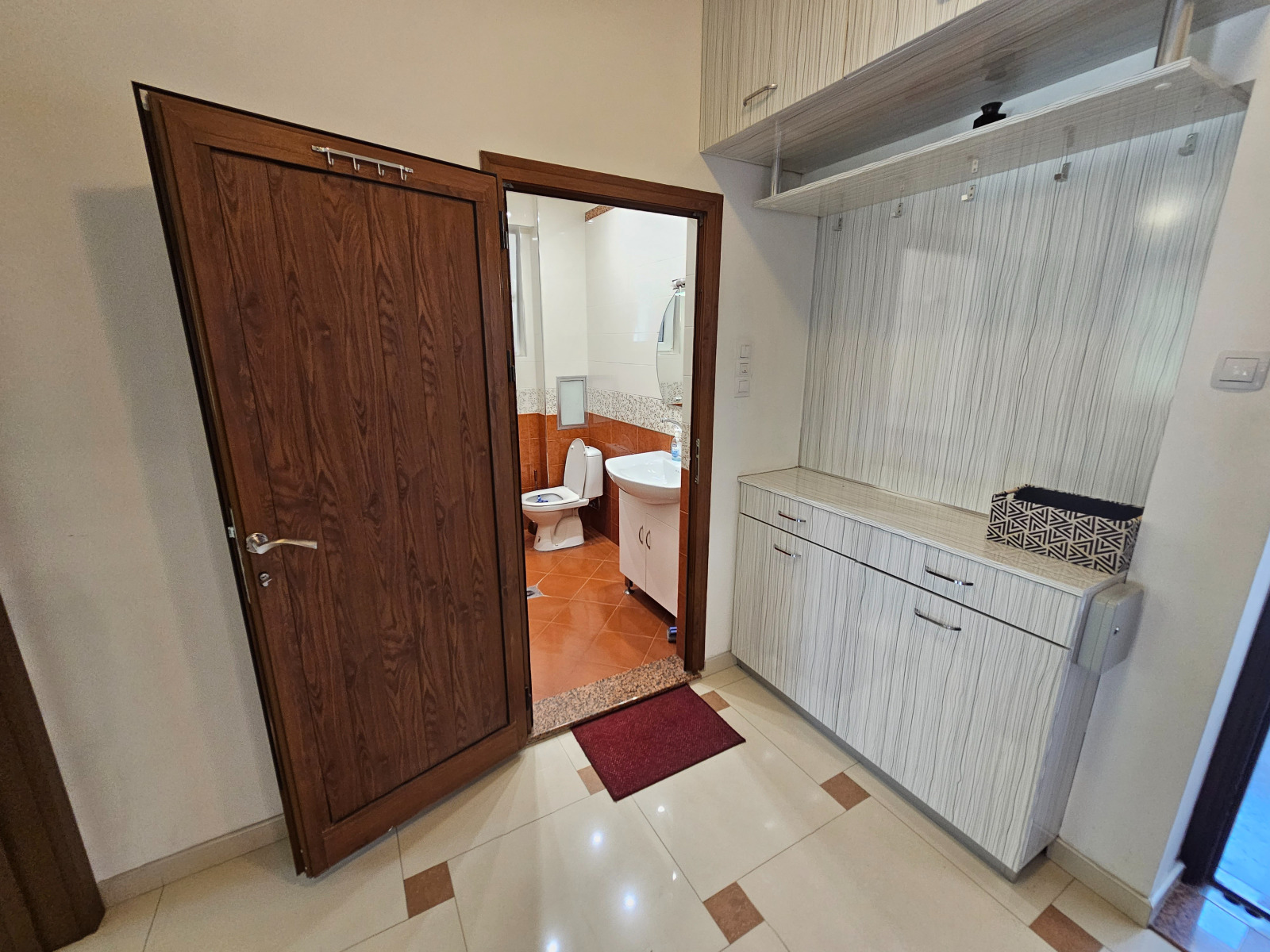 Дава под наем МНОГОСТАЕН, гр. Пловдив, Централна гара, снимка 5 - Апартаменти - 53919688