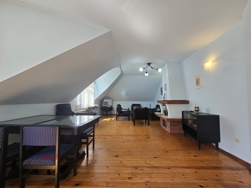 K pronájmu  1 ložnice Sofia , Centar , 85 m2 | 79829243 - obraz [4]