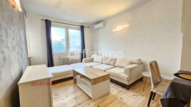 Zu vermieten  2 Schlafzimmer Sofia , Zentar , 75 qm | 42550251