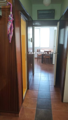 1 chambre Chirok tsentar, Rouse 8