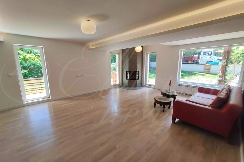 Vuokrattavana  Talo Sofia , Dragalevtsi , 450 neliömetriä | 66110074 - kuva [2]