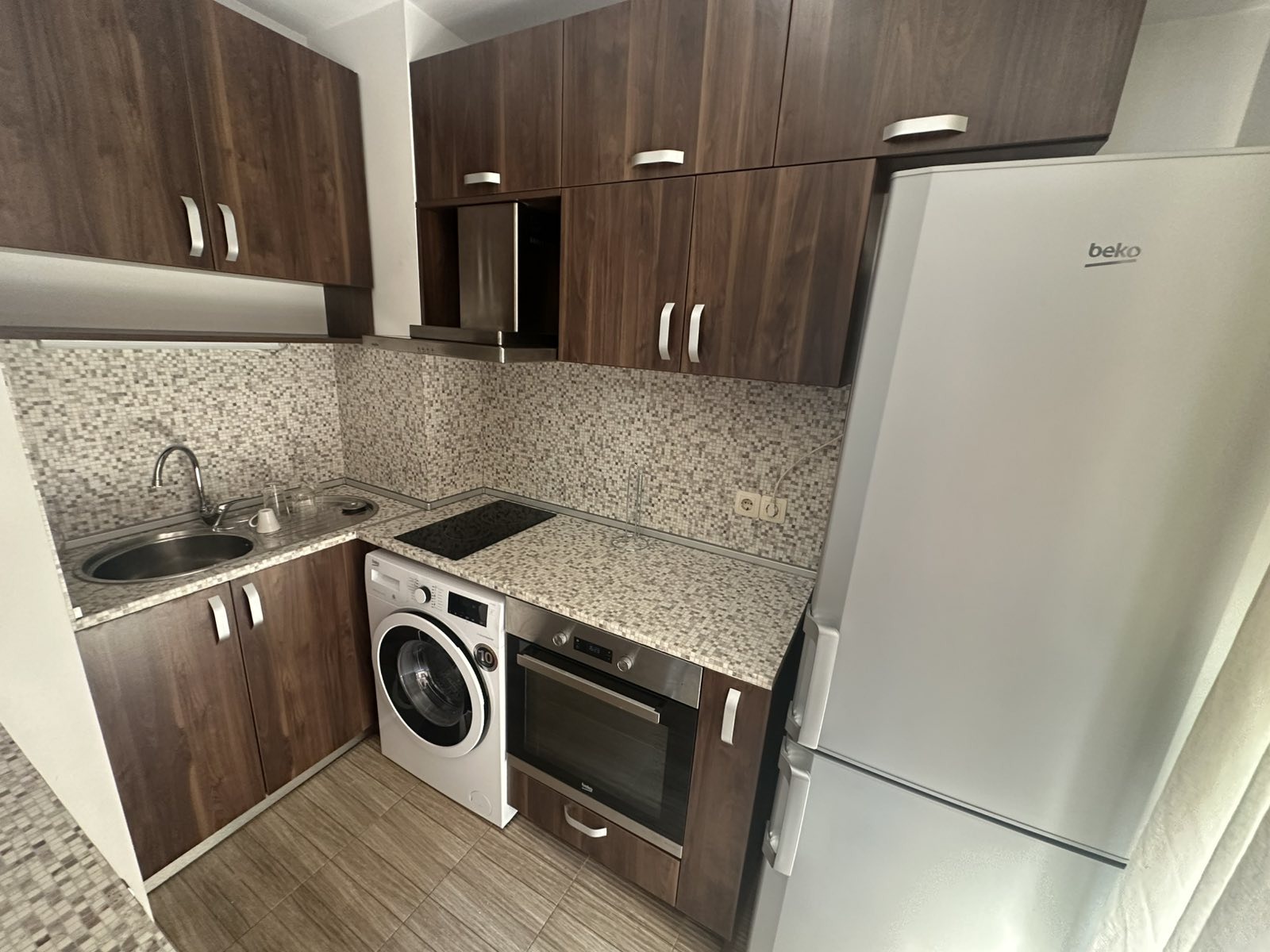 Дава под наем 2-СТАЕН, гр. София, Красно село, снимка 3 - Апартаменти - 55709326