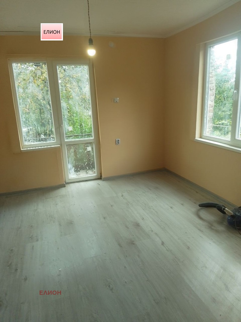 Til leje  Hus Gulv Pernik , Ralitsa , 50 kvm | 37748310 - billede [2]