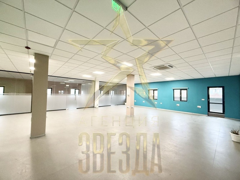 Дава под Наем ОФИС в град Пловдив, Център - 668 кв.м / 4 900 € » 9 583.57 лв., АГЕНЦИЯ ЗВЕЗДА
