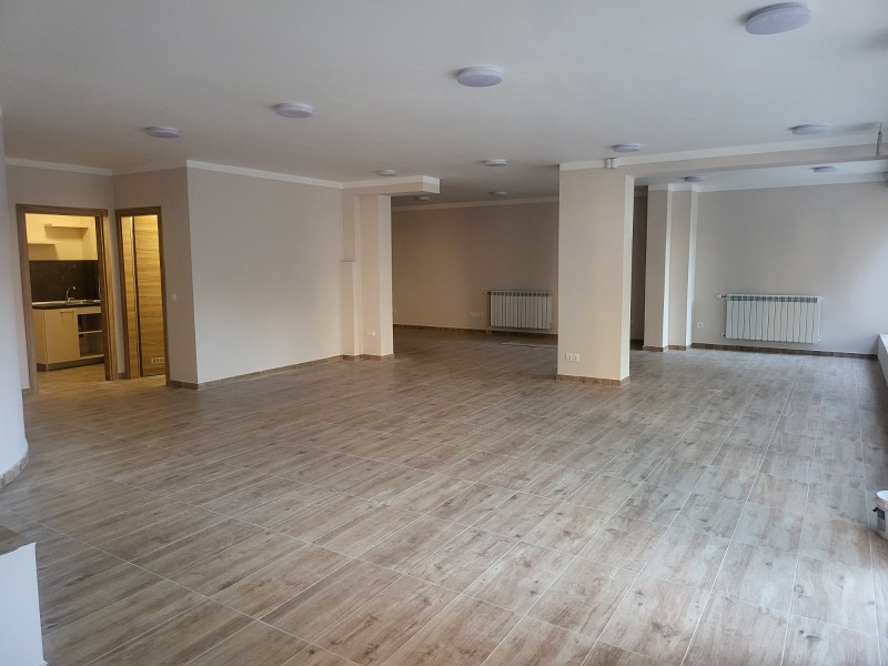 Te huur  Kantoor Sofia , Zona B-19 , 190 m² | 78475483 - afbeelding [5]