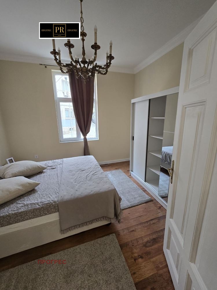 Дава под наем ЕТАЖ ОТ КЪЩА, гр. Пловдив, Център, снимка 9 - Етаж от къща - 52648402