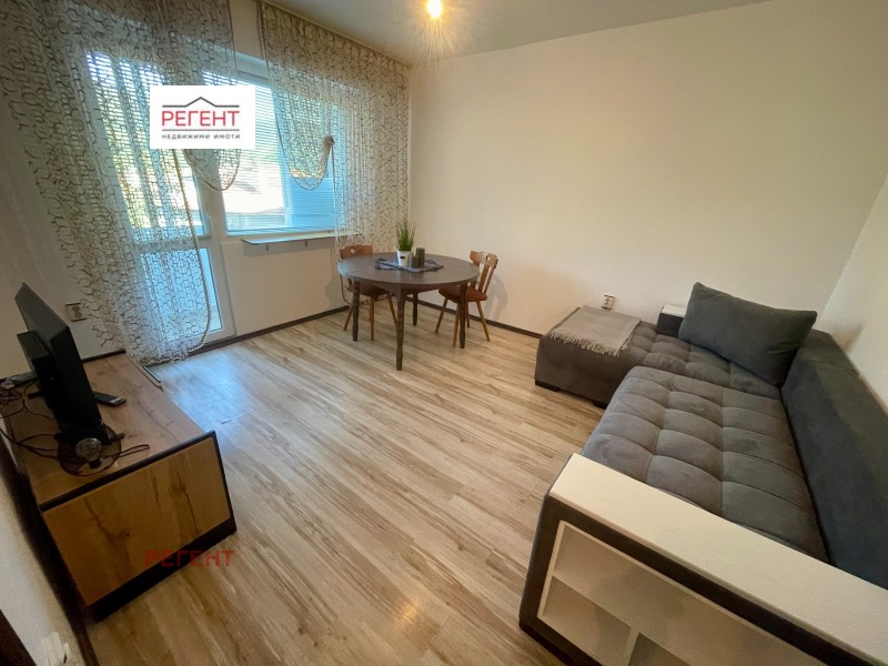 Para alugar  Estúdio Gabrovo , Tlatchnici , 40 m² | 44342497