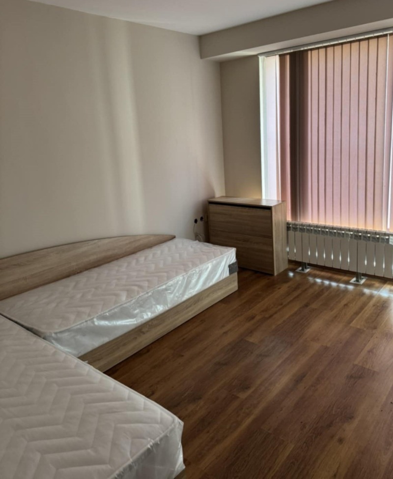 Издаје се  2 спаваће собе Шумен , Добруджански , 95 м2 | 73757759 - слика [7]