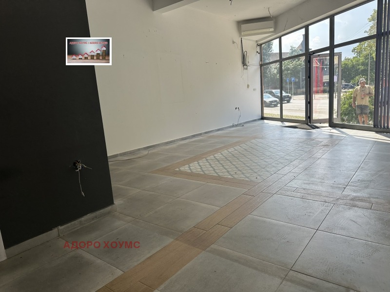 De inchiriat  Magazin Ruse , Rodina 2 , 57 mp | 17766678 - imagine [2]