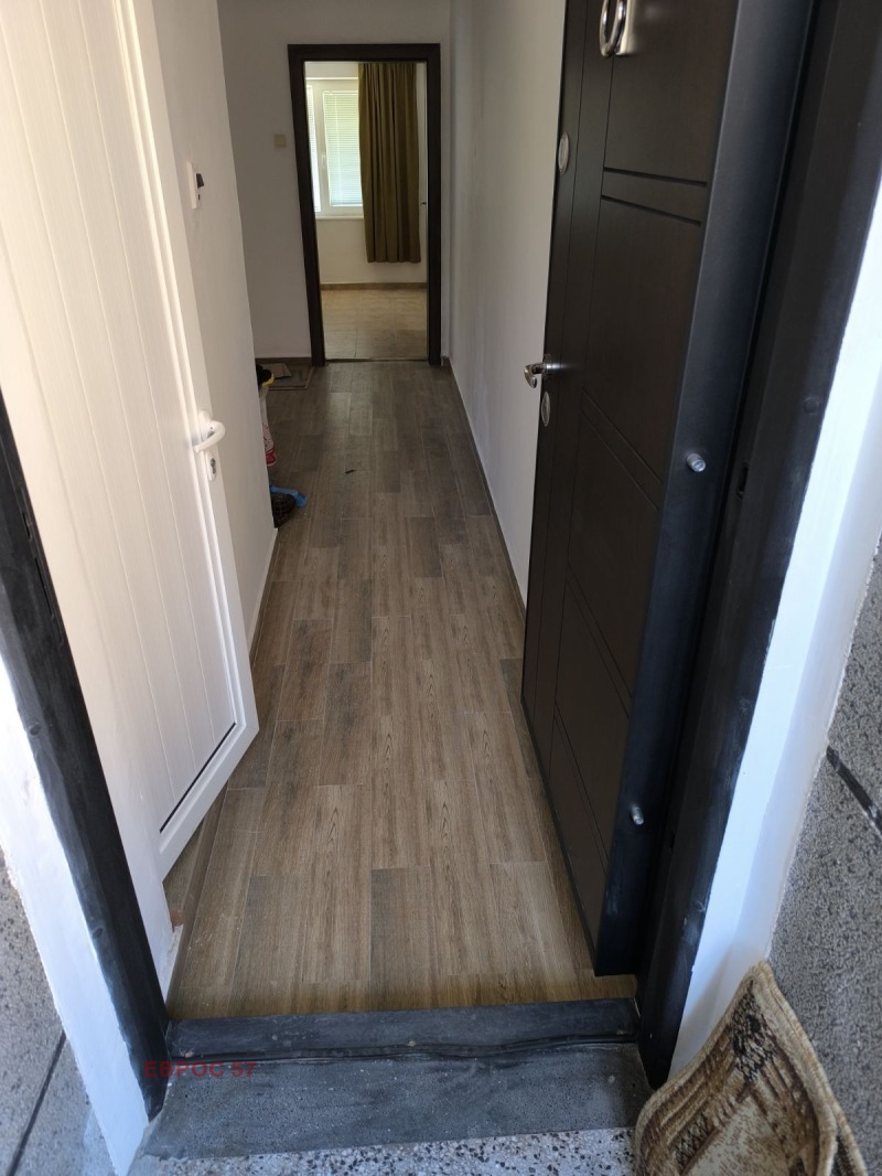 Дава под наем  2-стаен град Пловдив , Коматевски възел , 70 кв.м | 99087627 - изображение [2]