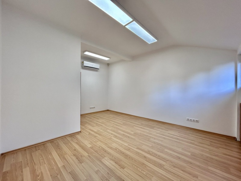 Издаје се  Канцеларија Софија , Центар , 89 м2 | 59864079 - слика [7]