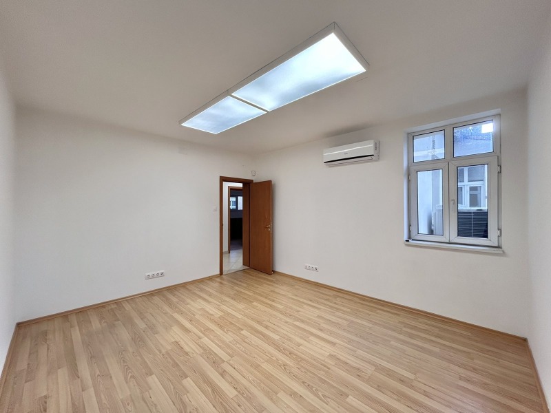 Издаје се  Канцеларија Софија , Центар , 89 м2 | 59864079 - слика [3]
