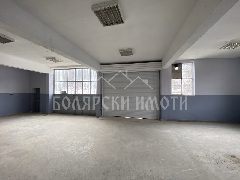 Дава под наем СКЛАД, гр. Велико Търново, Чолаковци, снимка 3 - Складове - 53465798