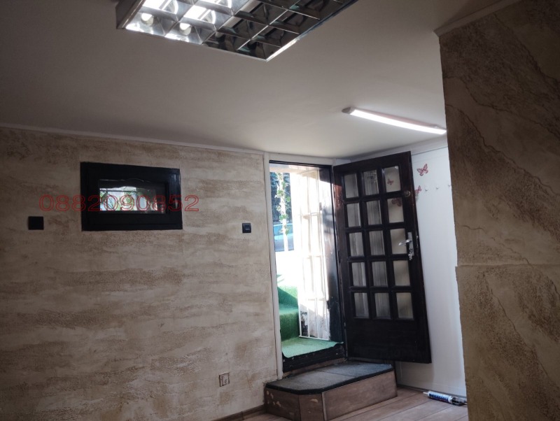 Дава под наем ОФИС, гр. Перник, Център