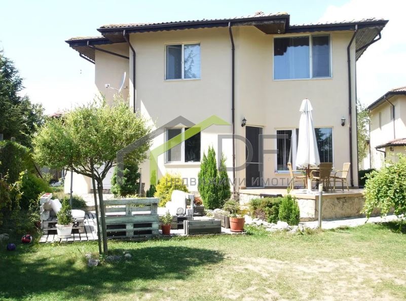 Дава под наем КЪЩА, с. Кичево, област Варна