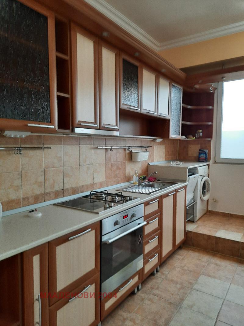 Para alugar  2 quartos Sofia , Krasno selo , 100 m² | 63205996